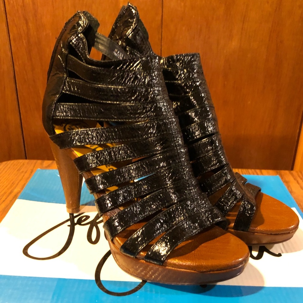 Jeffrey Campbell “Marley”